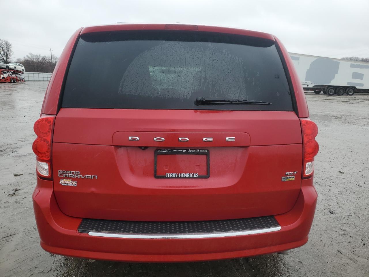 2014 Dodge Caravan VIN 2C4RDGCG9ER181870 Copart auction photo, side / front end damage thumbnail 6