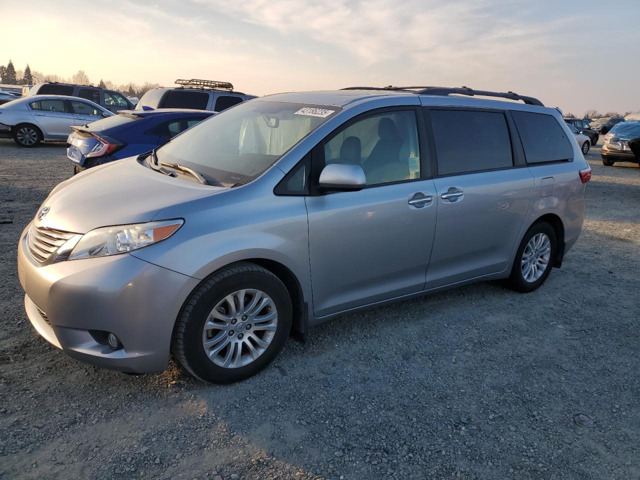 2017 Toyota Sienna VIN 5TDYZ3DC7HS874661