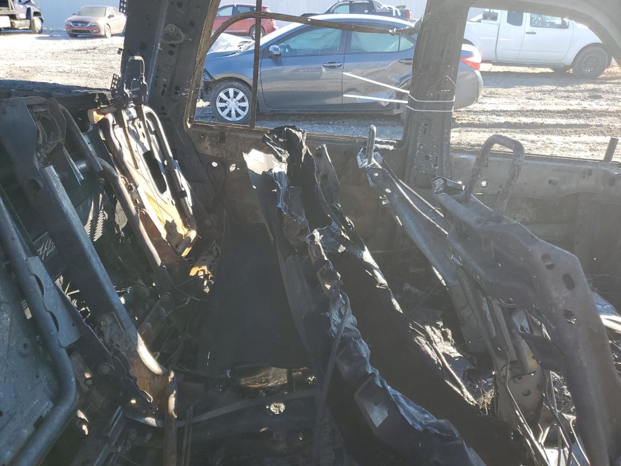 2008 Ford Expedition VIN 1FMFU15508LA57622 Copart auction photo, burn - engine / burn damage thumbnail 11