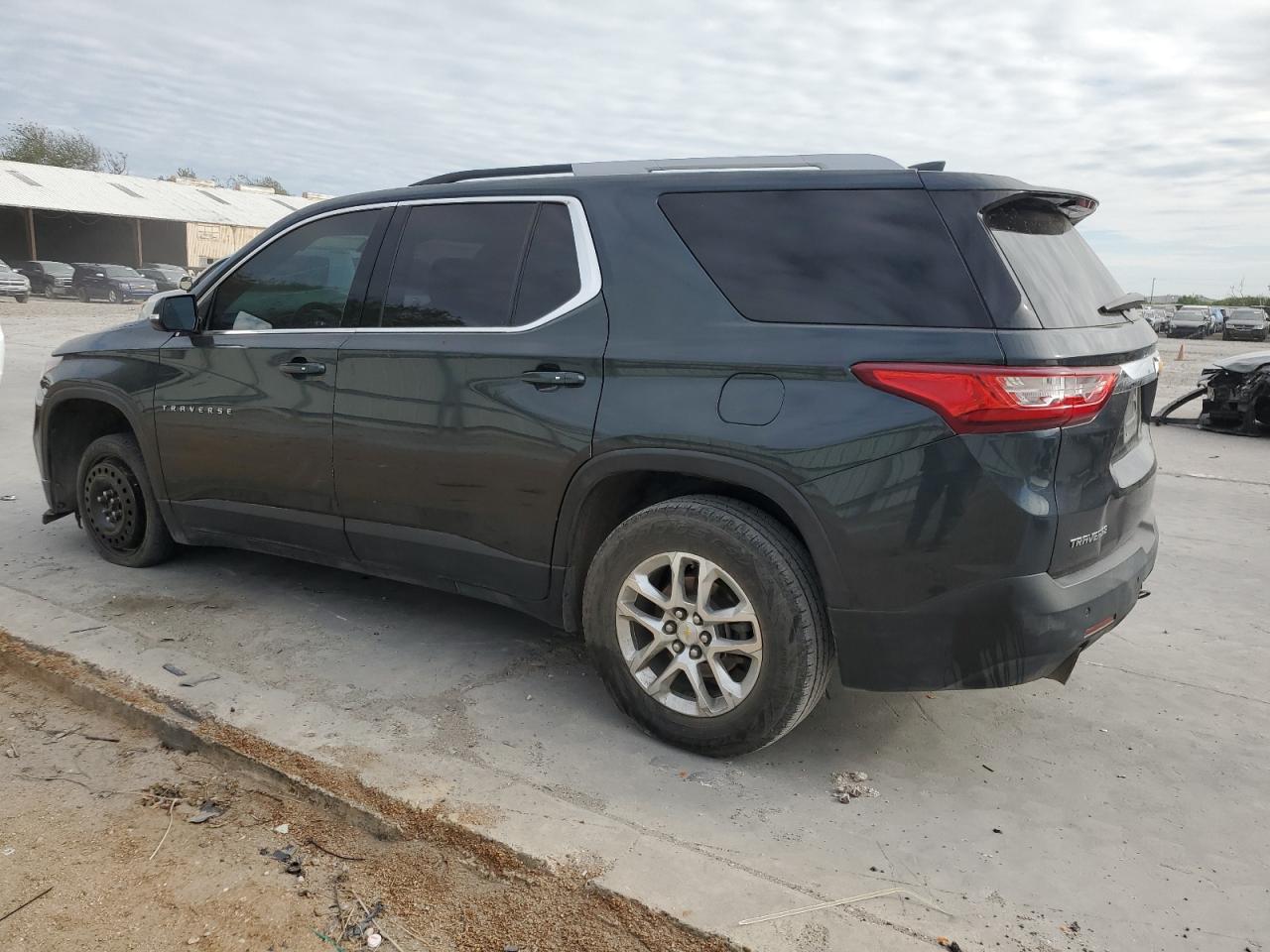 2018 Chevrolet Traverse VIN 1GNERGKW0JJ159710 Copart auction photo, vandalism / minor dent/scratches damage thumbnail 2