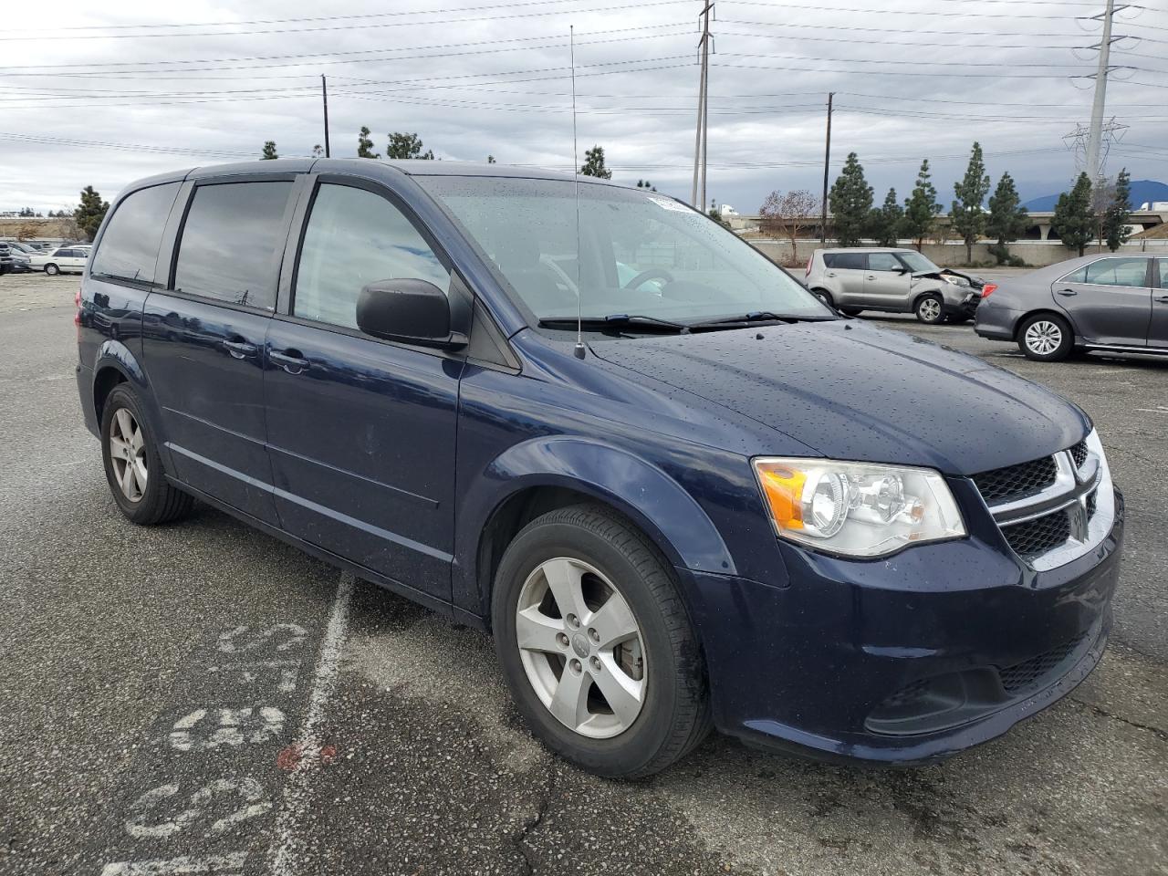 2013 Dodge Caravan VIN 2C4RDGBG6DR723314 Copart auction photo, rear end damage thumbnail 4