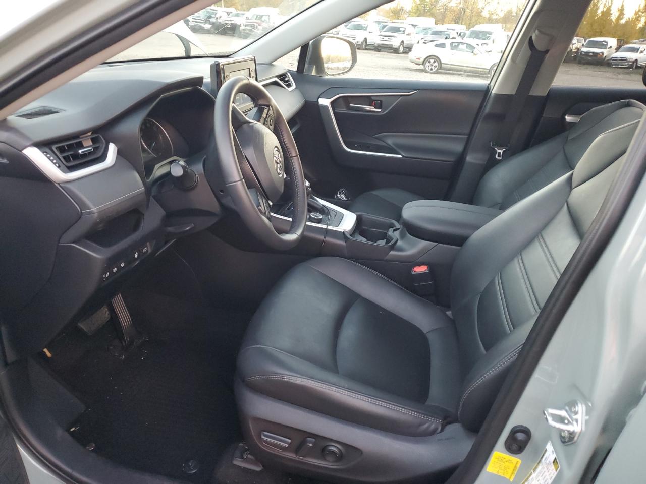 2021 Toyota RAV 4 VIN 4T3B6RFV8MU050970 Copart auction photo, front end / rear end damage thumbnail 7