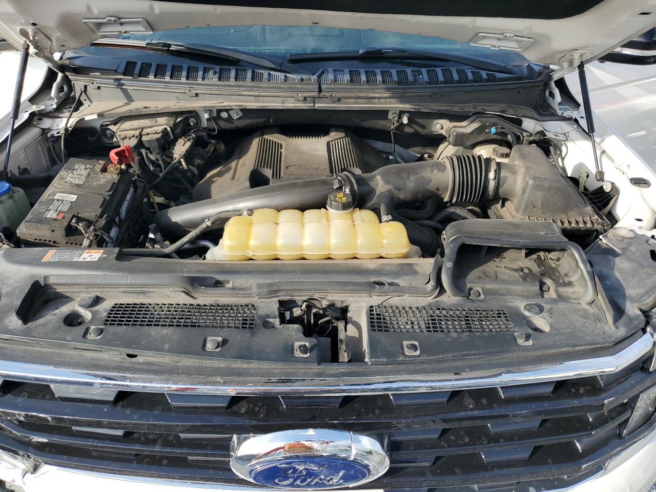 2019 Ford Expedition VIN 1FMJU2AT9KEA29981 Copart auction photo, front end damage thumbnail 14