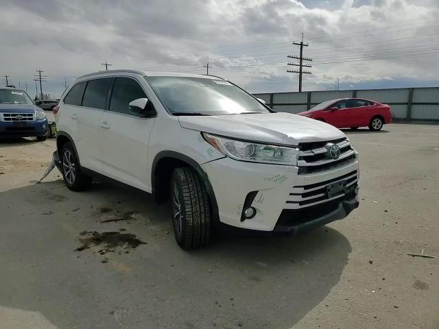 2019 Toyota Highlander VIN 5TDKZRFH0KS329751 Copart auction photo, rear end / front end damage thumbnail 12