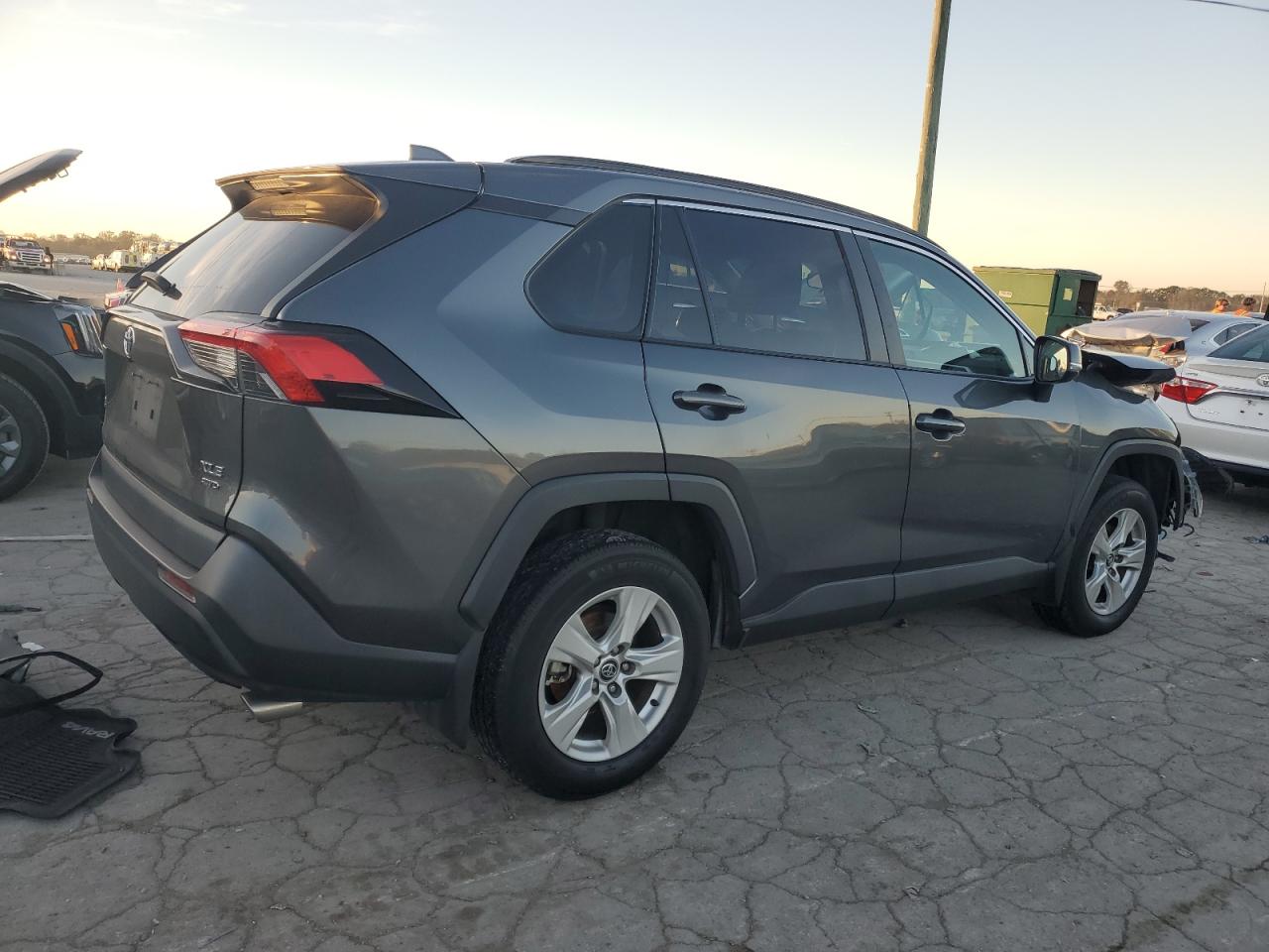 2020 Toyota RAV 4 VIN 2T3P1RFV9LC131724 Copart auction photo, front end damage thumbnail 3