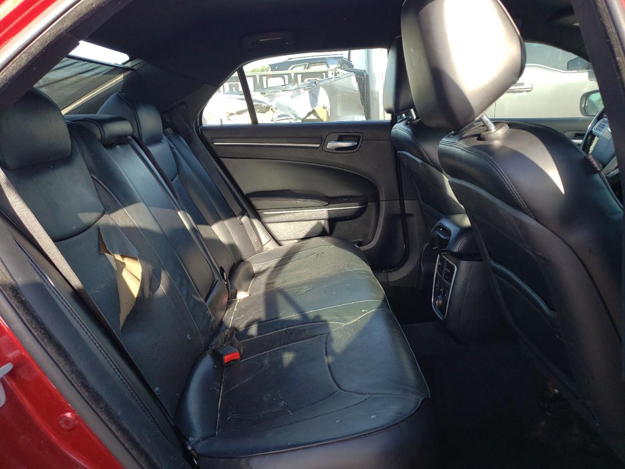 2014 Chrysler 300 VIN 2C3CCAET4EH169586 Copart auction photo, side / minor dent/scratches damage thumbnail 10