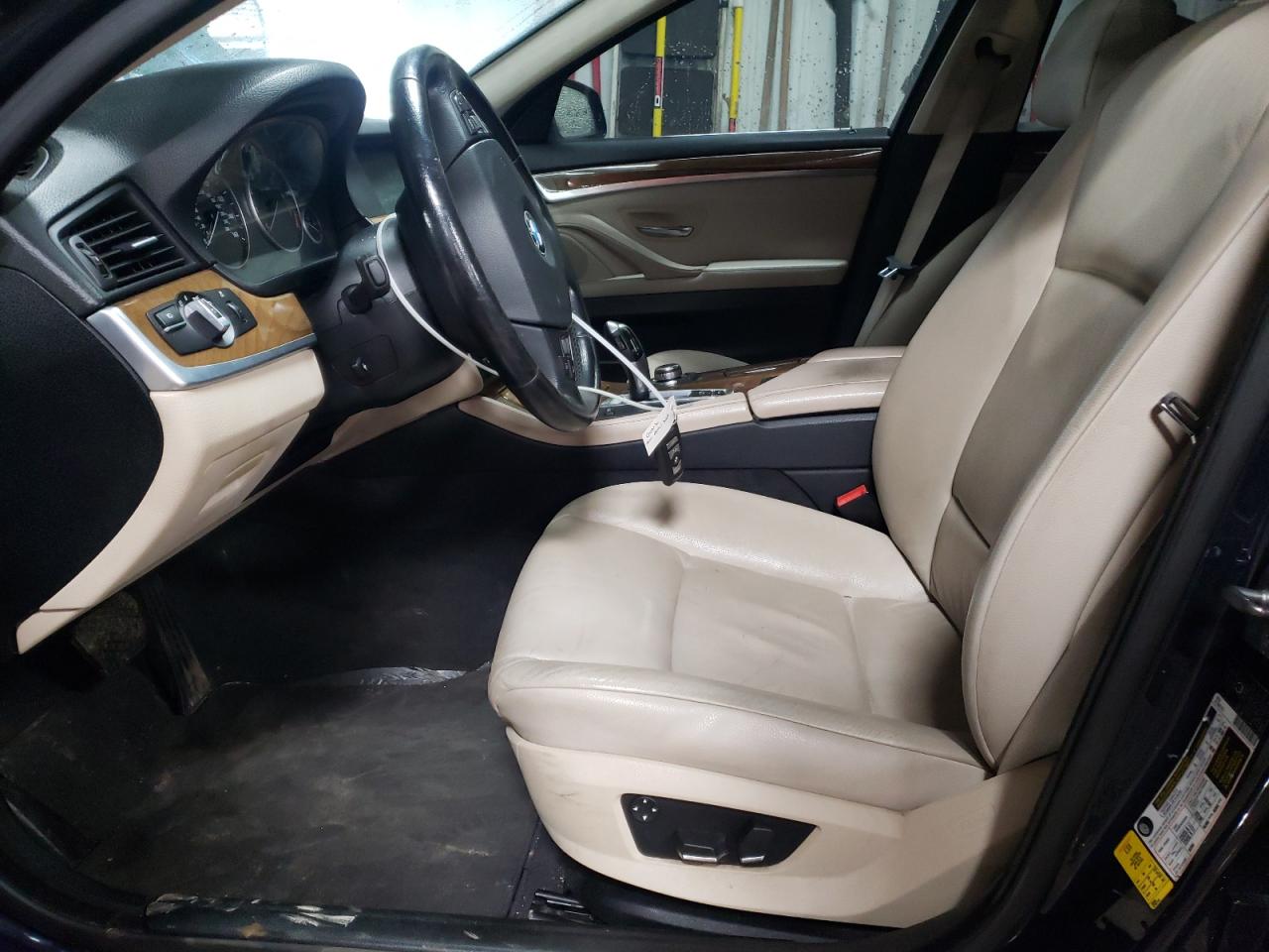 2011 BMW 5er VIN WBAFR1C54BC673353 Copart auction photo, front end damage thumbnail 7