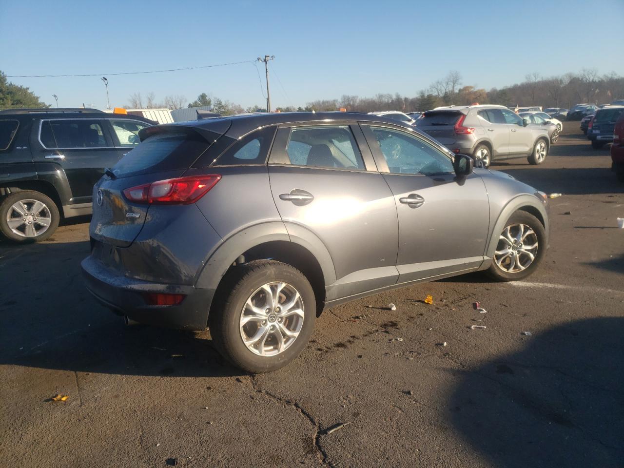 2017 Mazda CX-3 VIN JM1DKFB75H0158175 Copart auction photo, front end damage thumbnail 3