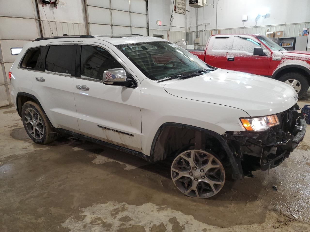 2019 Jeep Grand Cherokee VIN 1C4RJFBG0KC759251 Copart auction photo, front end / side damage thumbnail 4