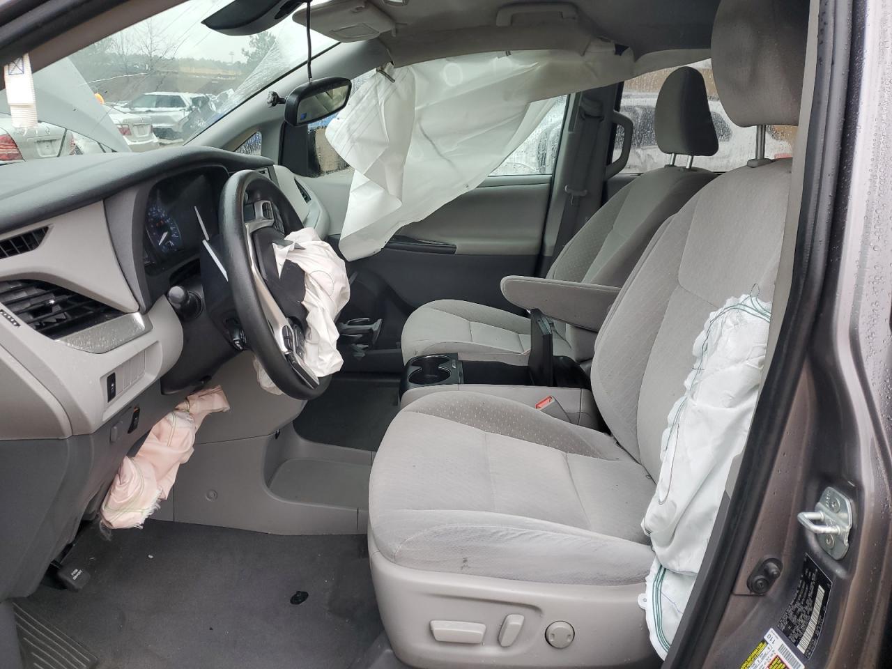 2020 Toyota Sienna VIN 5TDKZ3DC2LS025469 Copart auction photo, front end / side damage thumbnail 7
