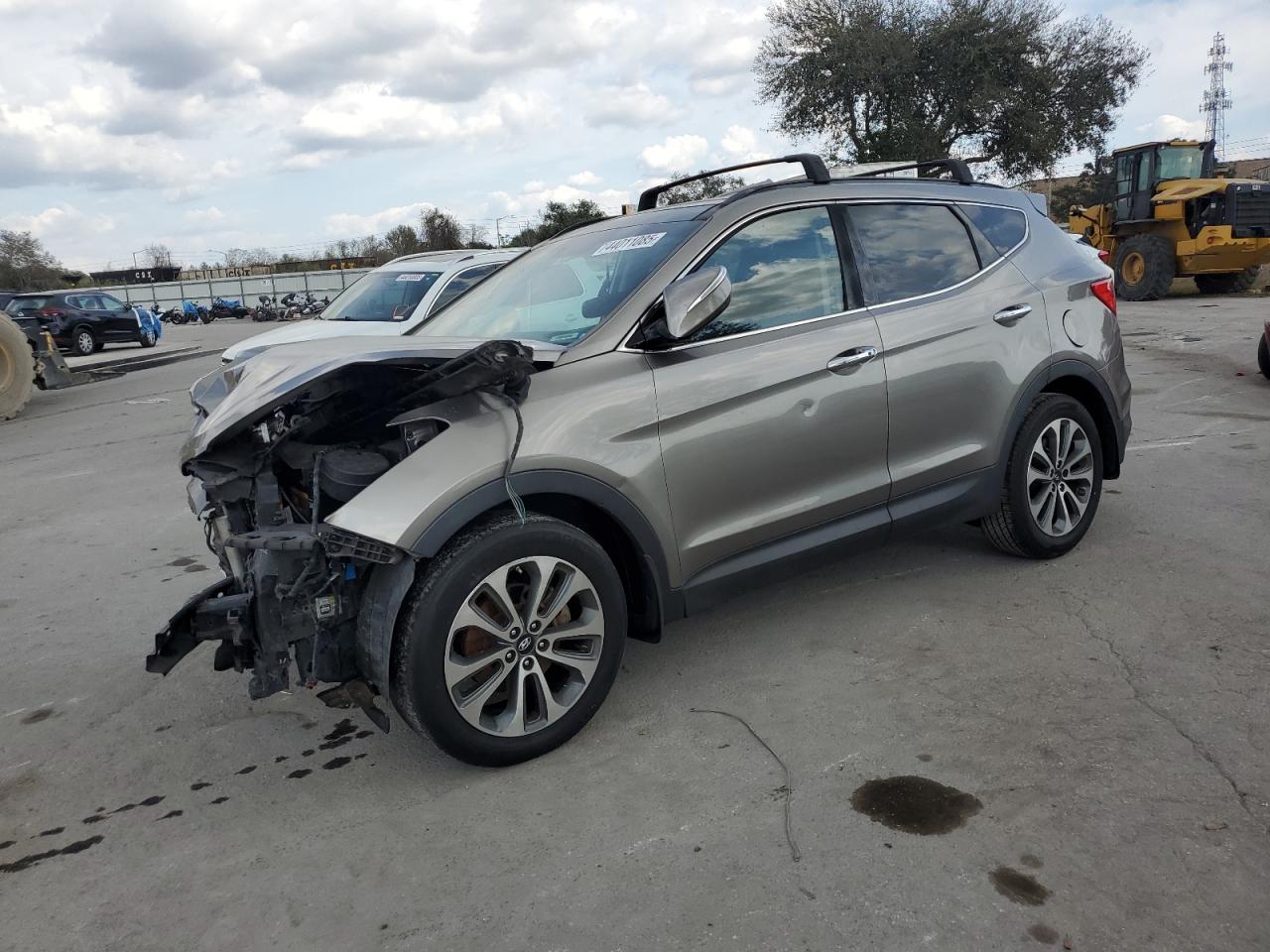 2015 Hyundai Santa Fe VIN 5XYZU3LB5FG277112
