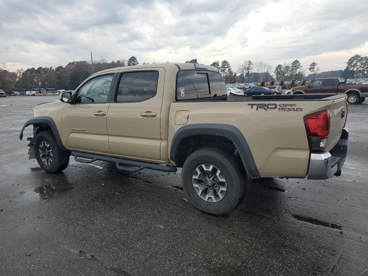 2018 Toyota Tacoma VIN 3TMAZ5CN9JM054331 Copart auction photo, front end damage thumbnail 2