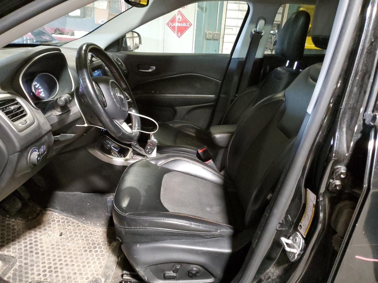 2018 Jeep Compass VIN 3C4NJDBB7JT320932 Copart auction photo, front end / minor dent/scratches damage thumbnail 7