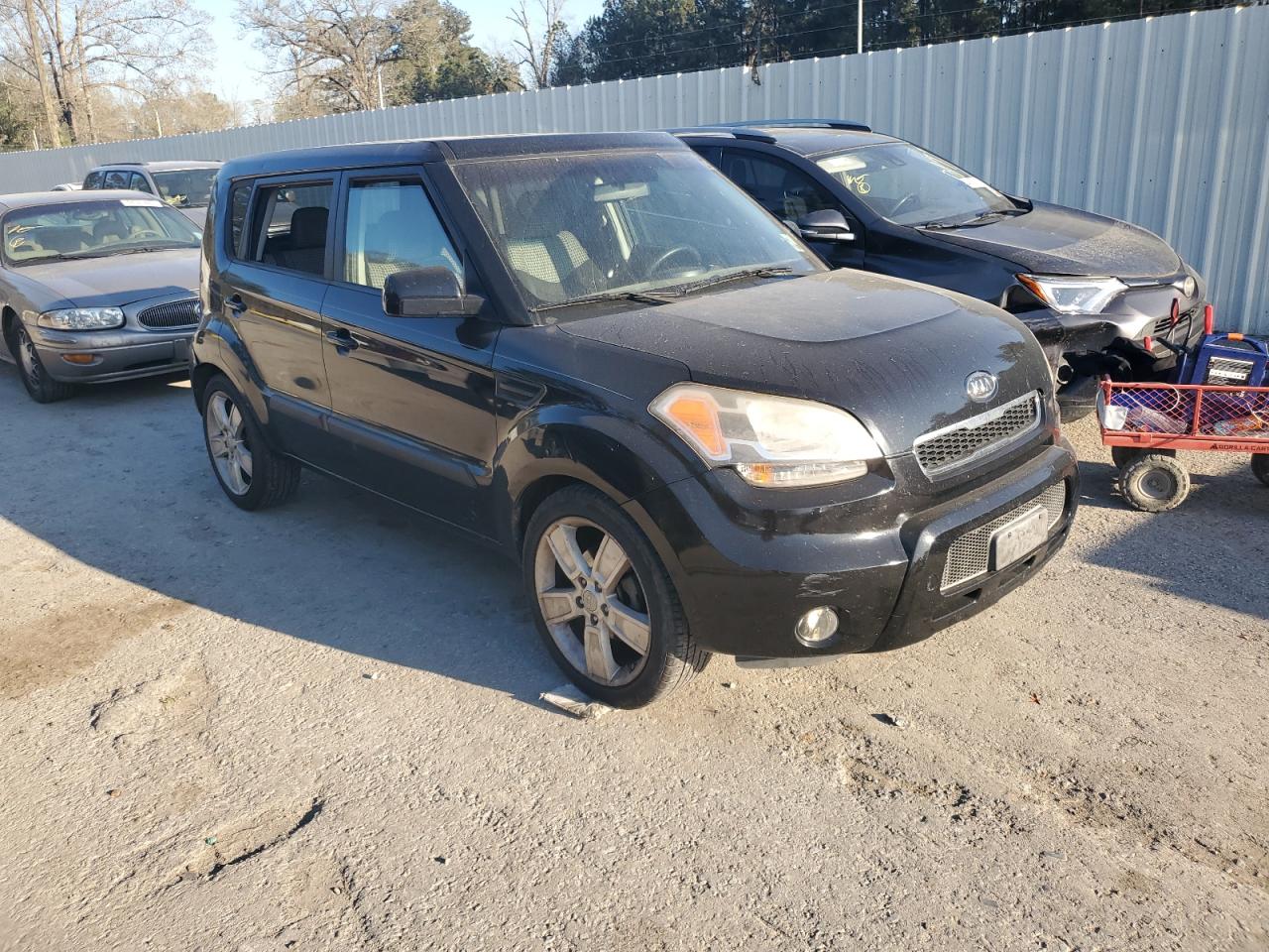 2011 KIA Soul VIN KNDJT2A24B7269412 Copart auction photo, vandalism damage thumbnail 4