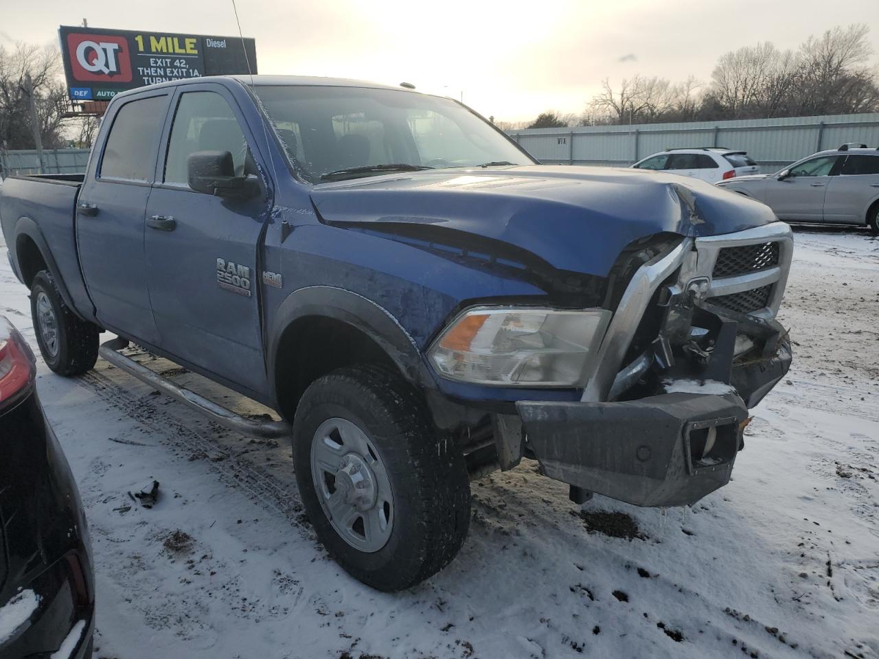 2018 RAM 2500 VIN 3C6UR5CJ2JG403362 Copart auction photo, front end damage thumbnail 4