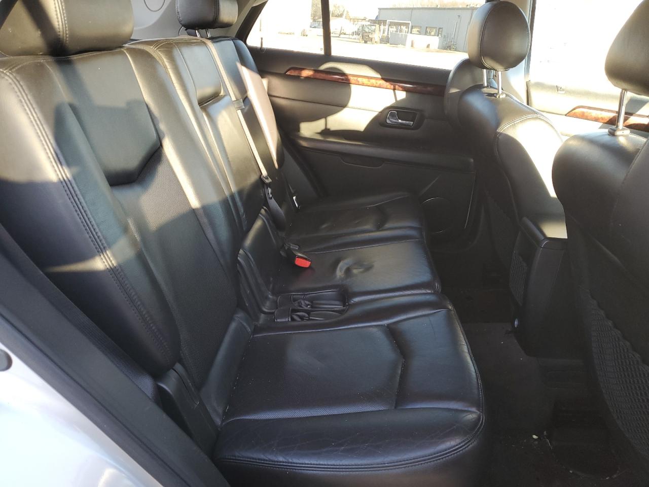 2009 Cadillac SRX VIN 1GYEE637890117173 Copart auction photo, front end / minor dent/scratches damage thumbnail 12