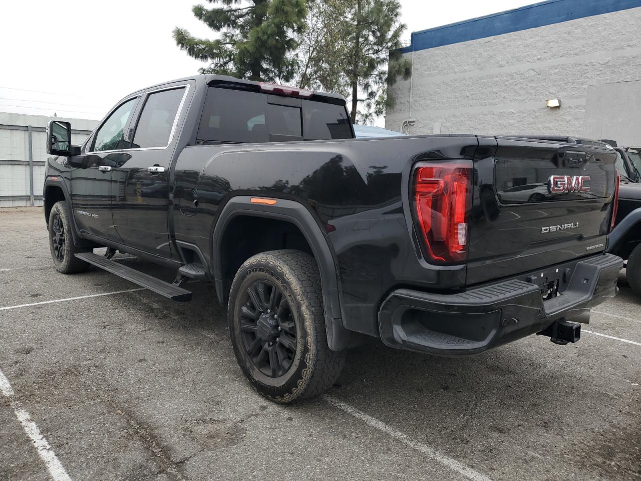 2022 GMC Sierra VIN 1GT49REY9NF181548 Copart auction photo, vandalism damage thumbnail 2