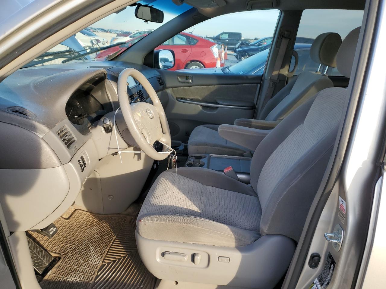 2008 Toyota Sienna VIN 5TDZK23C18S181802 Copart auction photo, side / front end damage thumbnail 7