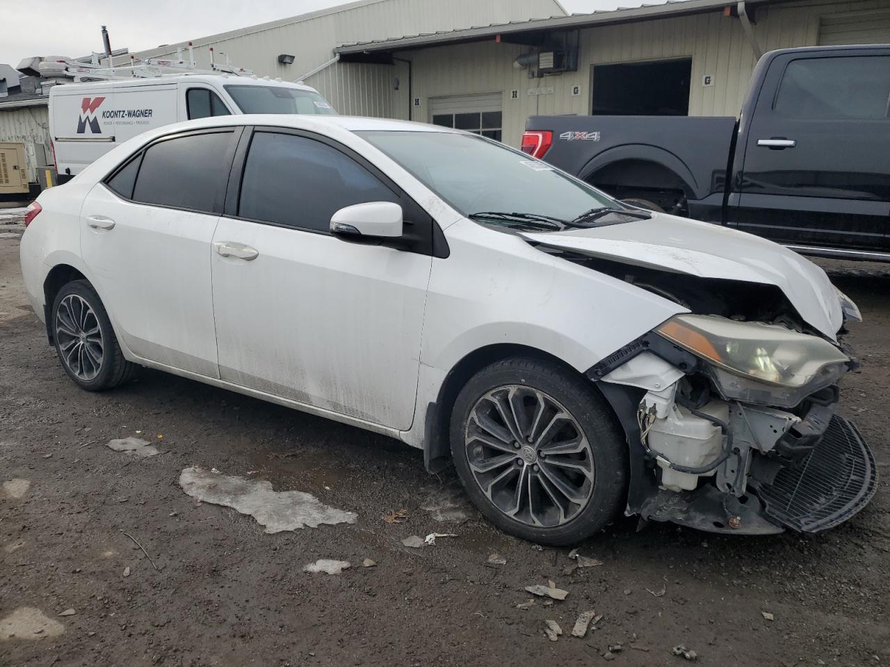 2016 Toyota Corolla VIN 5YFBURHE3GP386995 Copart auction photo, front end / rear end damage thumbnail 4