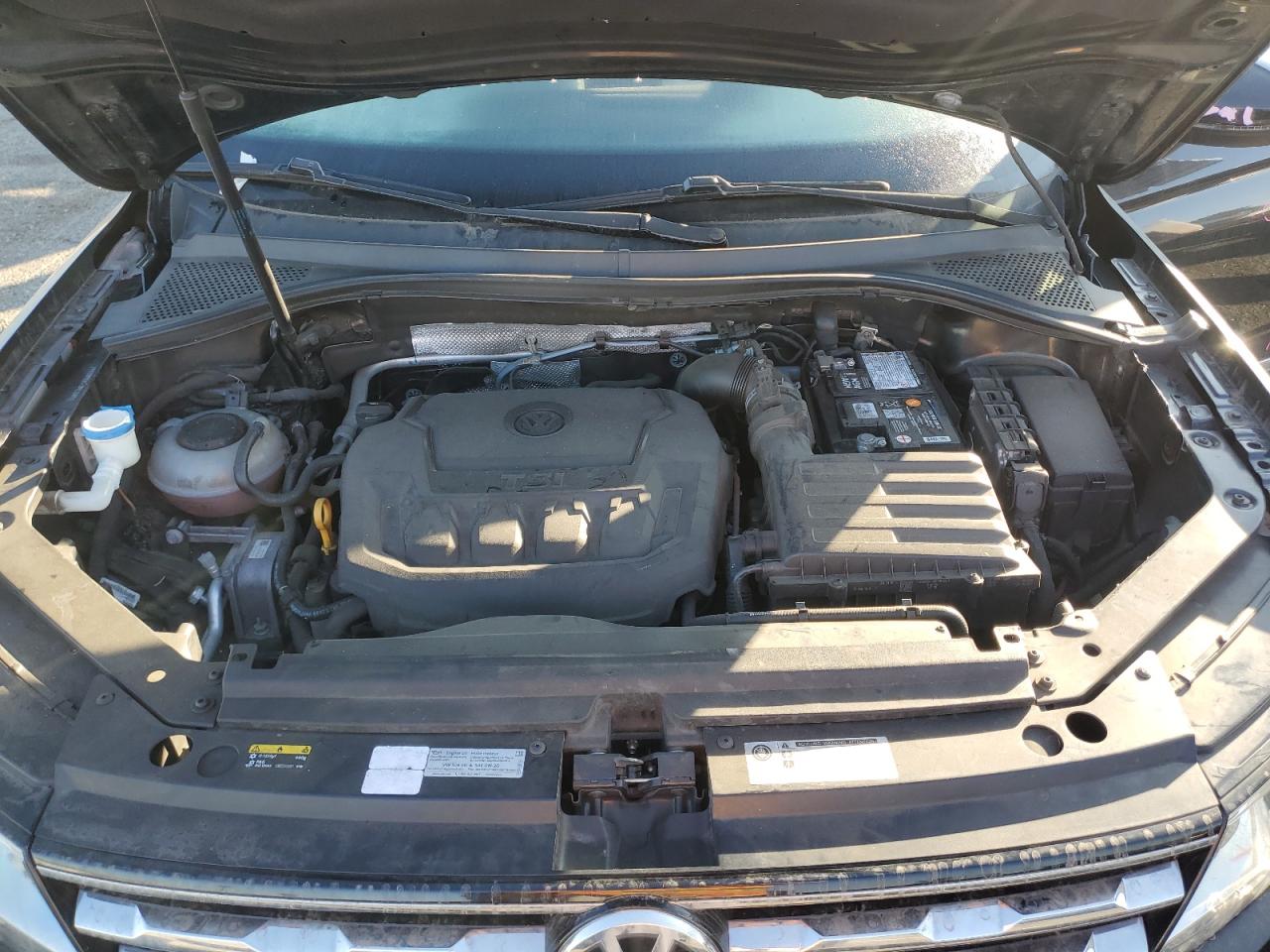 2018 Volkswagen Tiguan VIN 3VV3B7AX4JM020652 Copart auction photo, front end / minor dent/scratches damage thumbnail 12