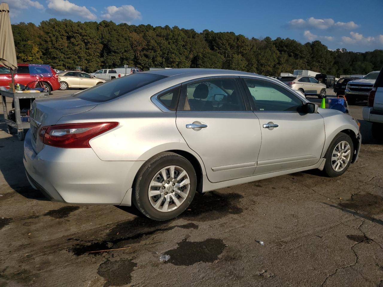 2018 Nissan Altima VIN 1N4AL3AP9JC222096 Copart auction photo, front end / minor dent/scratches damage thumbnail 3
