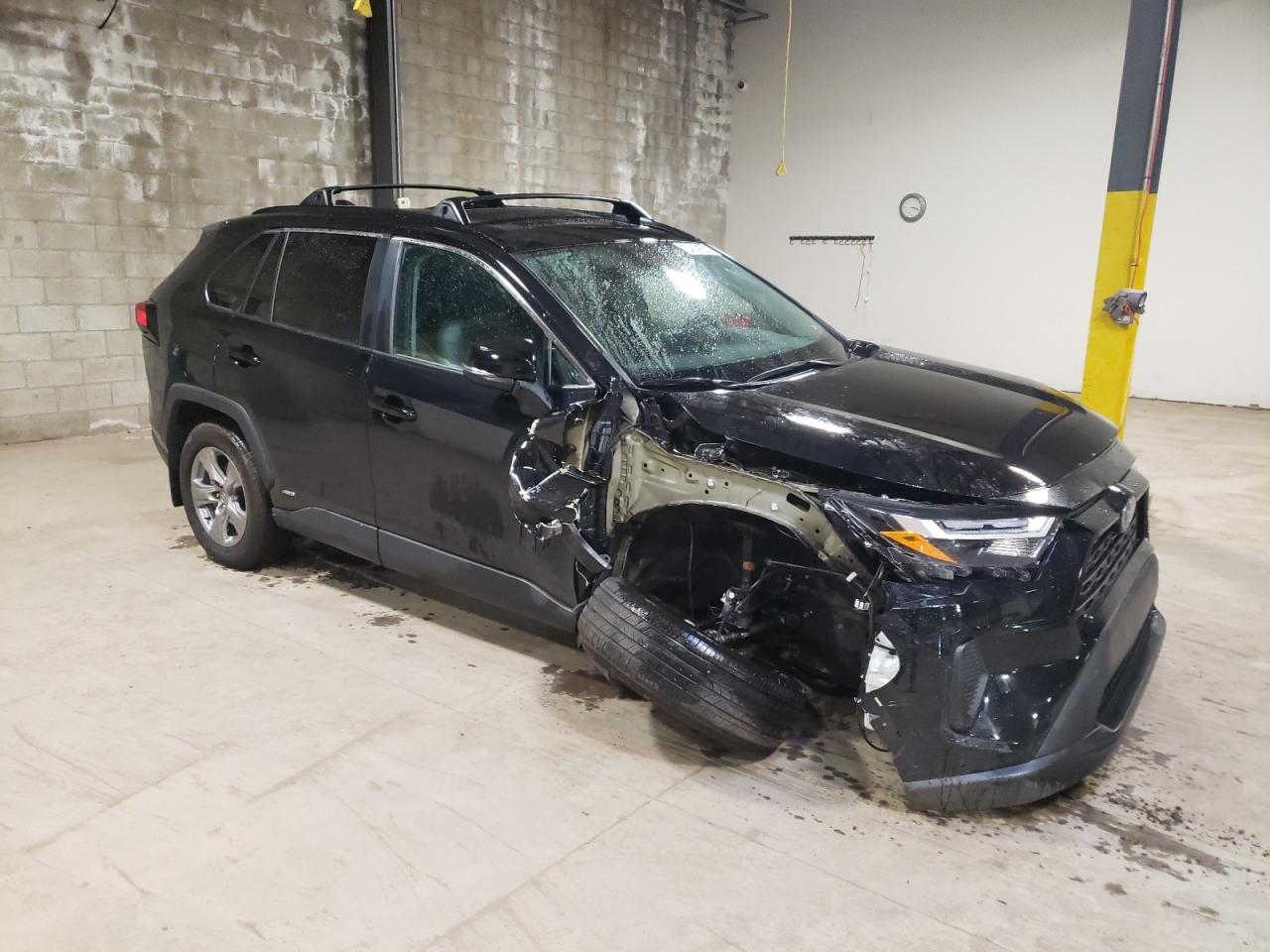 2022 Toyota RAV 4 VIN 4T3RWRFV5NU067760 Copart auction photo, front end / undercarriage damage thumbnail 4