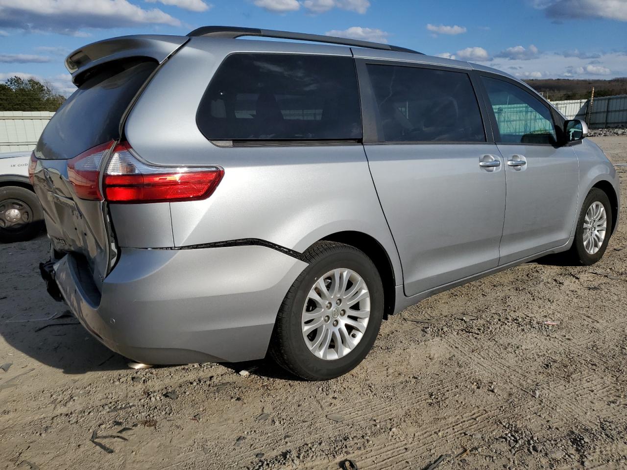 2015 Toyota Sienna VIN 5TDYK3DC4FS541397 Copart auction photo, rear end damage thumbnail 3