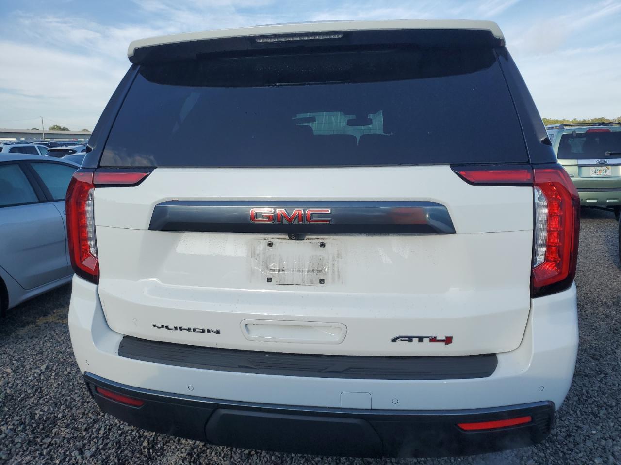 2021 GMC Yukon VIN 1GKS2CKD6MR315346 Copart auction photo, water/flood / minor dent/scratches damage thumbnail 6