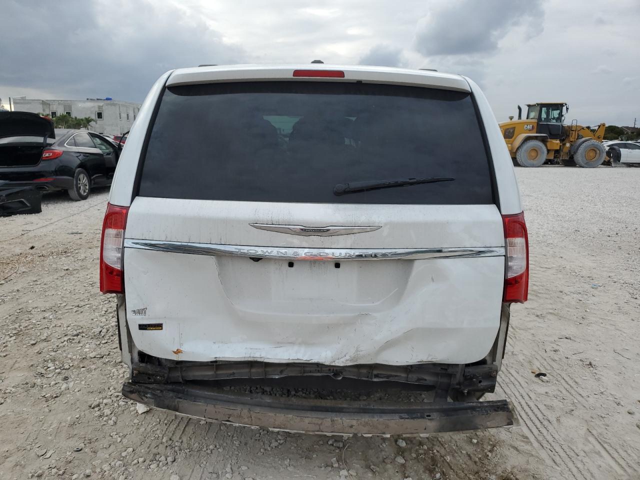 2014 Chrysler Town & Country VIN 2C4RC1BG2ER216475 Copart auction photo, rear end damage thumbnail 6