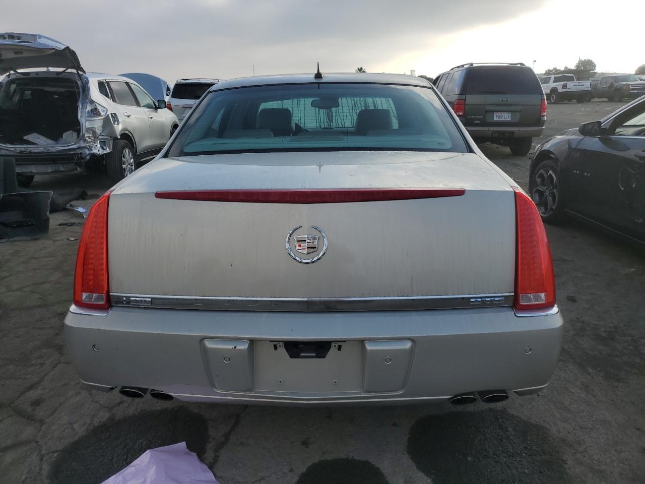 2007 Cadillac DTS VIN 1G6KD57997U191308 Copart auction photo, front end damage thumbnail 6