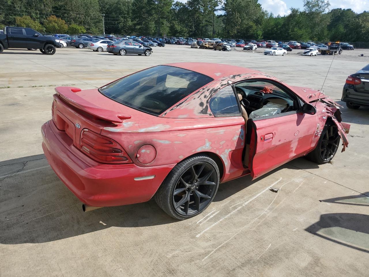 1995 Ford Mustang VIN 1FALP42DXSF179573 Copart auction photo, front end damage thumbnail 3