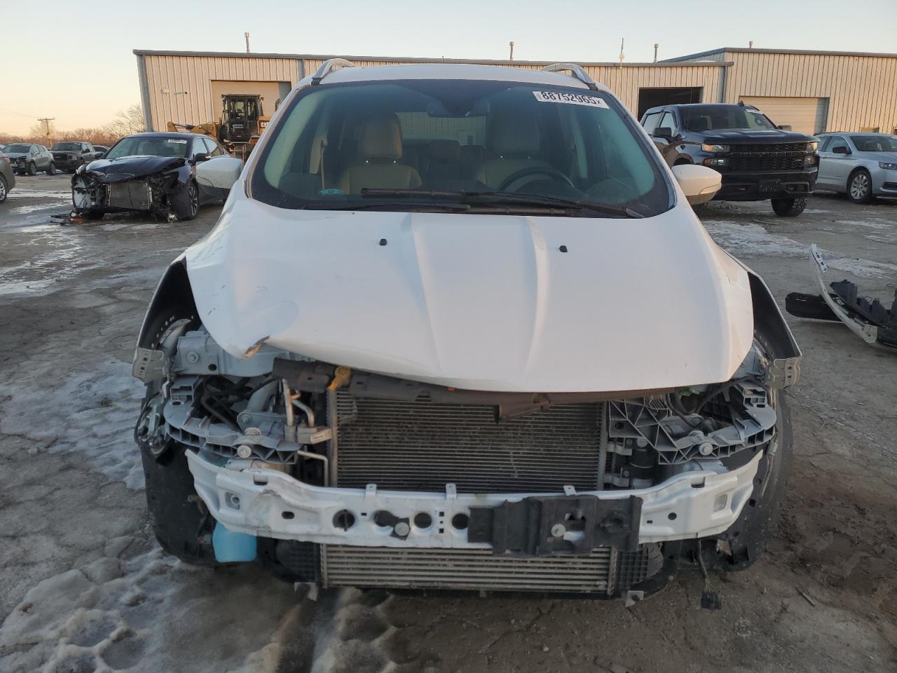 2016 Ford Escape VIN 1FMCU0J91GUC10927 Copart auction photo, front end damage thumbnail 5
