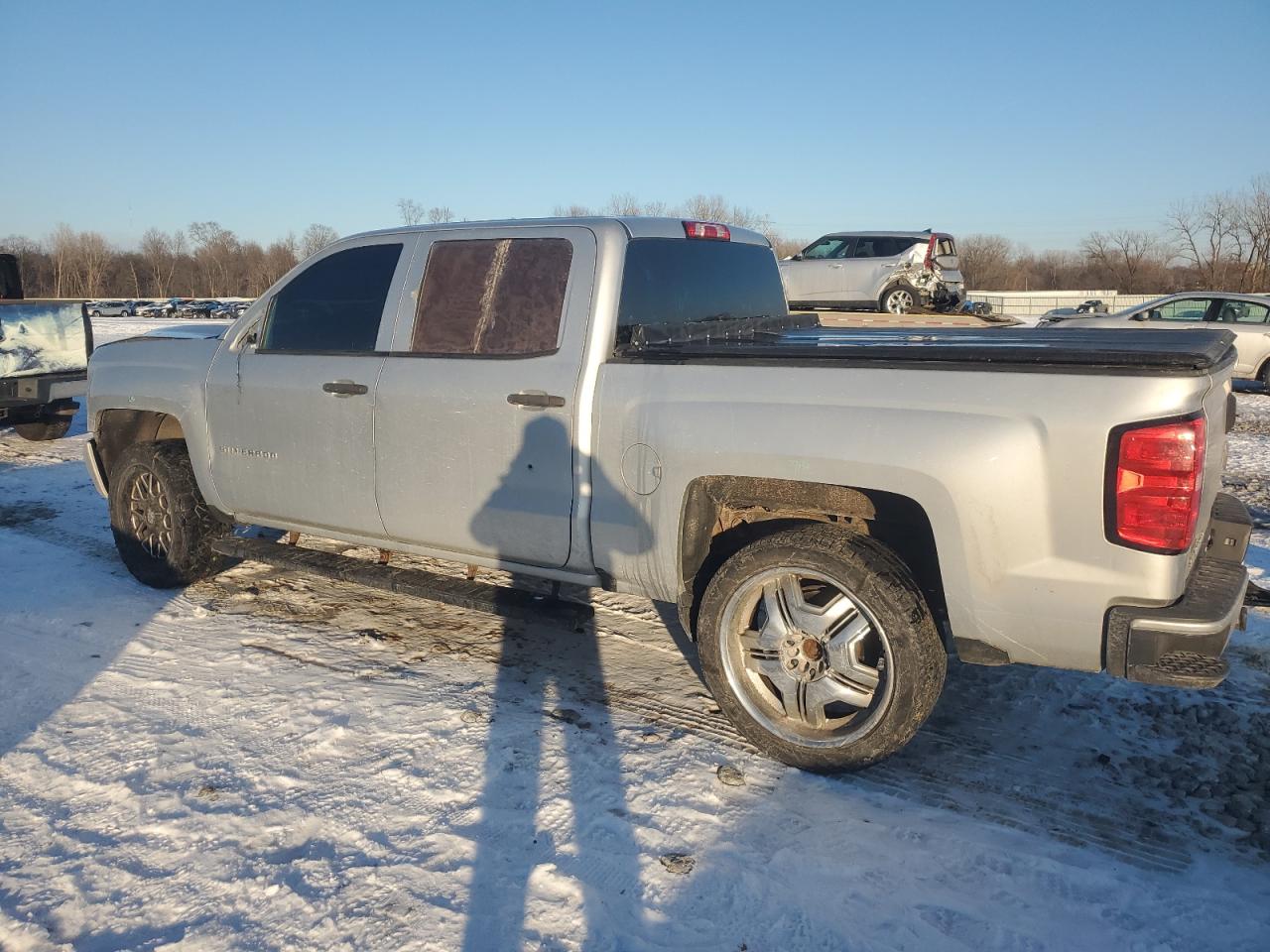 2018 Chevrolet Silverado VIN 3GCUKPEC5JG171010 Copart auction photo, front end / side damage thumbnail 2