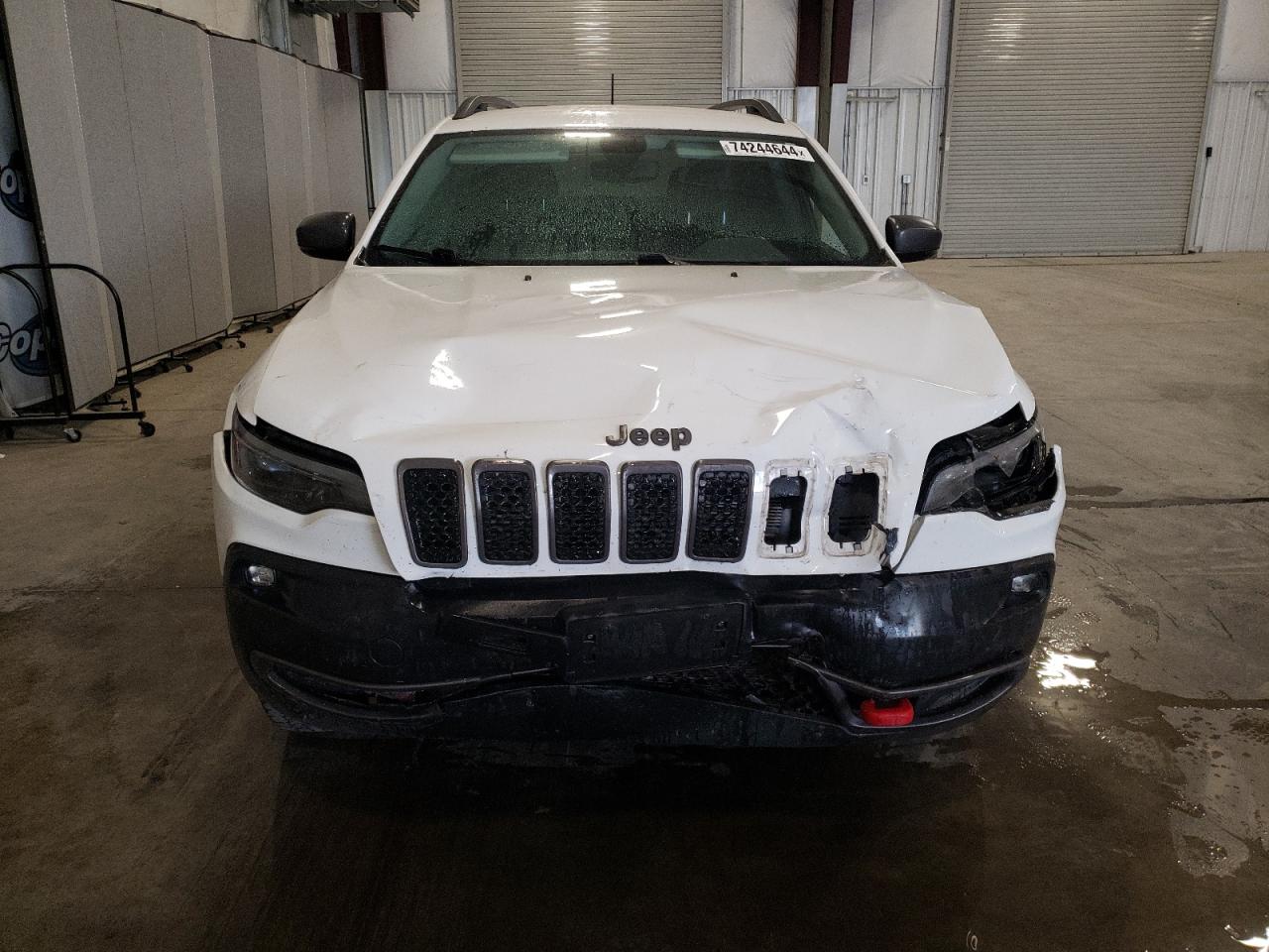 2019 Jeep Cherokee VIN 1C4PJMBX2KD353204 Copart auction photo, front end / side damage thumbnail 5