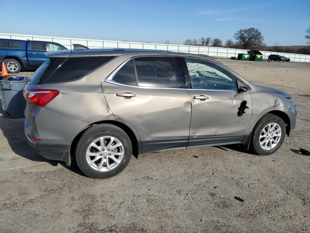 2019 Chevrolet Equinox VIN 3GNAXUEV2KS582746 Copart auction photo, all over damage thumbnail 3