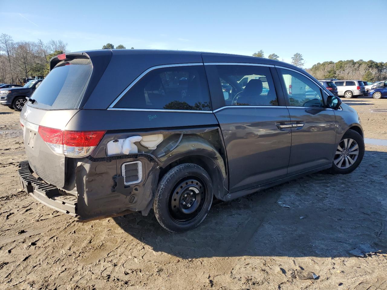 2015 Honda Odyssey VIN 5FNRL5H62FB044113 Copart auction photo, rear end / minor dent/scratches damage thumbnail 3