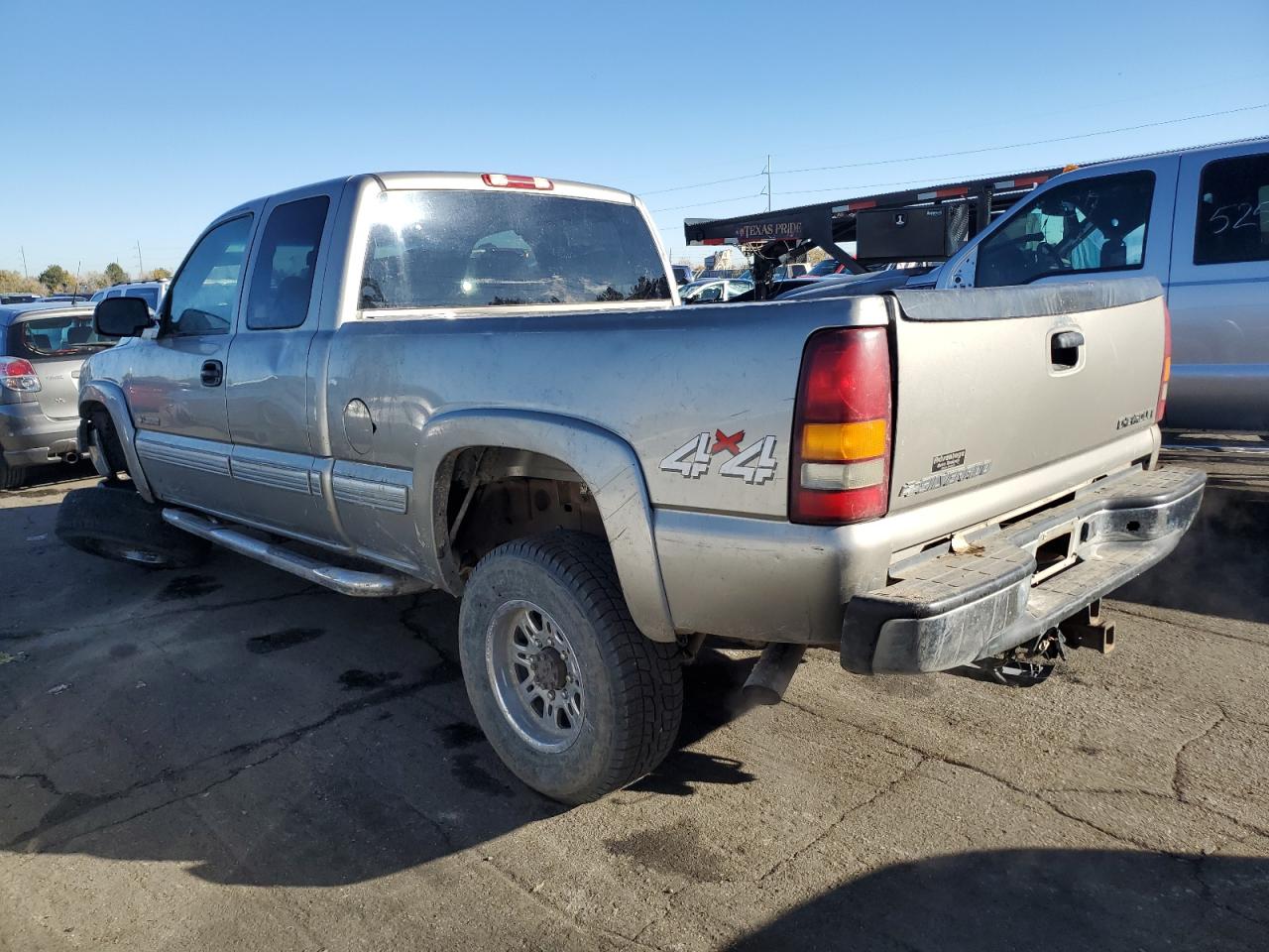 2001 Chevrolet Silverado VIN 1GCHK29G01E297042 Copart auction photo, front end damage thumbnail 2