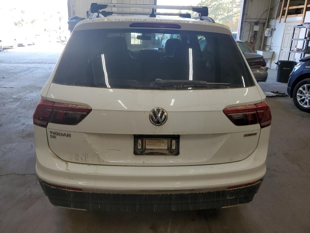 2020 Volkswagen Tiguan VIN 3VV2B7AXXLM058031 Copart auction photo, front end damage thumbnail 6