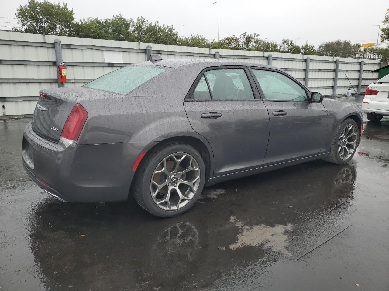 2018 Chrysler 300 VIN 2C3CCABG7JH262443 Copart auction photo, water/flood damage thumbnail 3