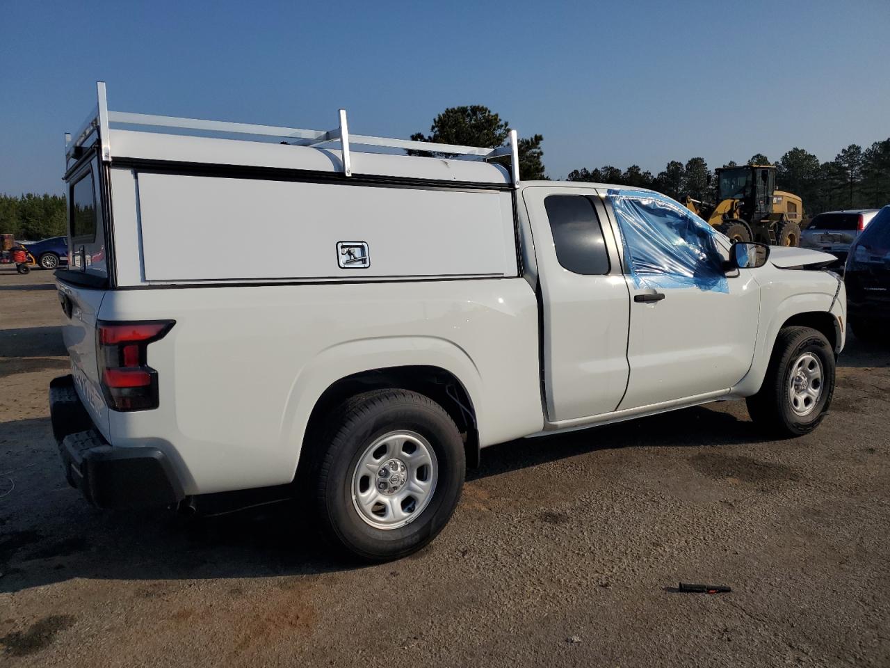 2024 Nissan Navara (Frontier) VIN 1N6ED1CL2RN637720 Copart auction photo, front end damage thumbnail 3