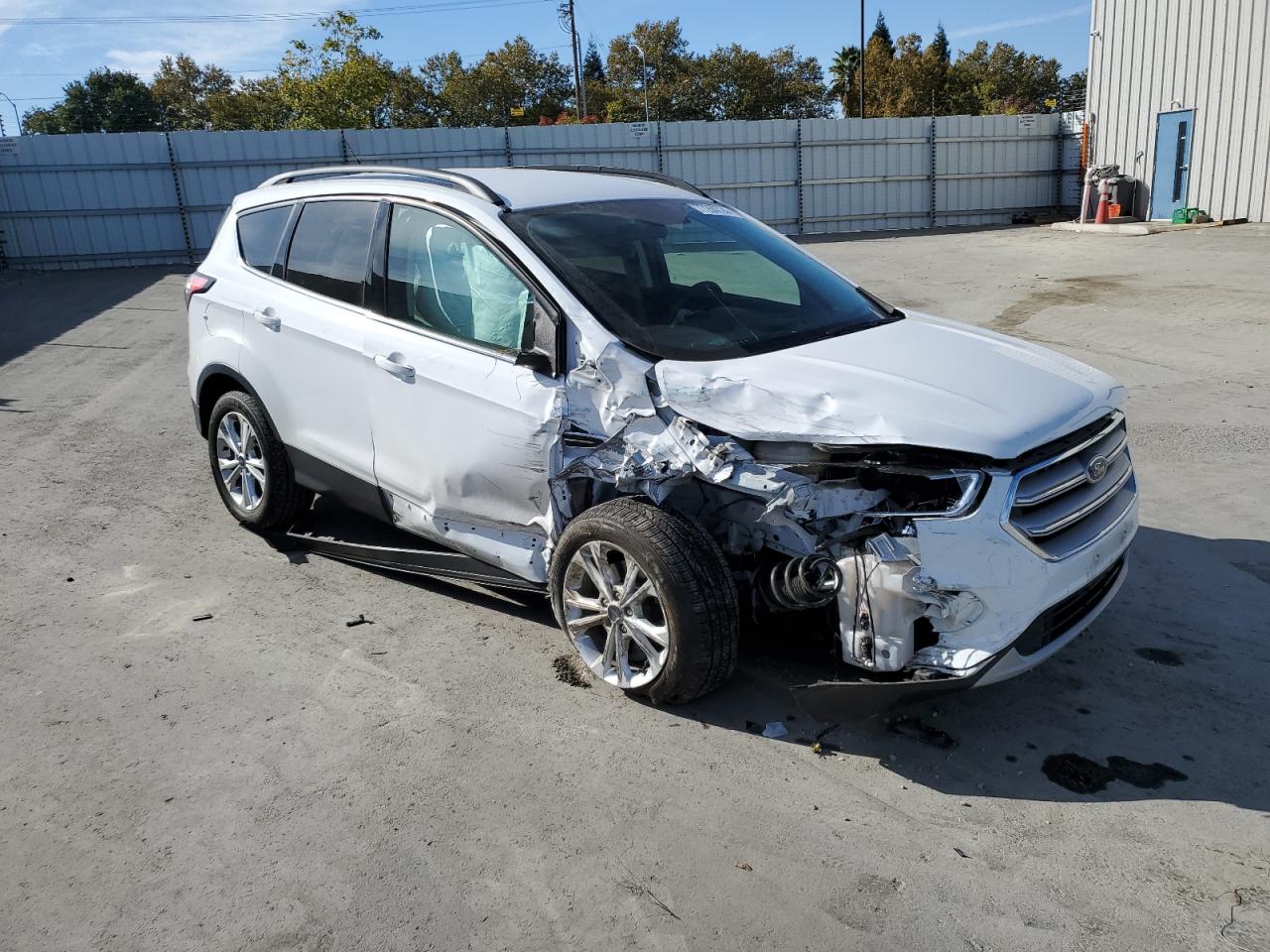 2018 Ford Escape VIN 1FMCU0GD7JUC91175 Copart auction photo, front end / side damage thumbnail 4