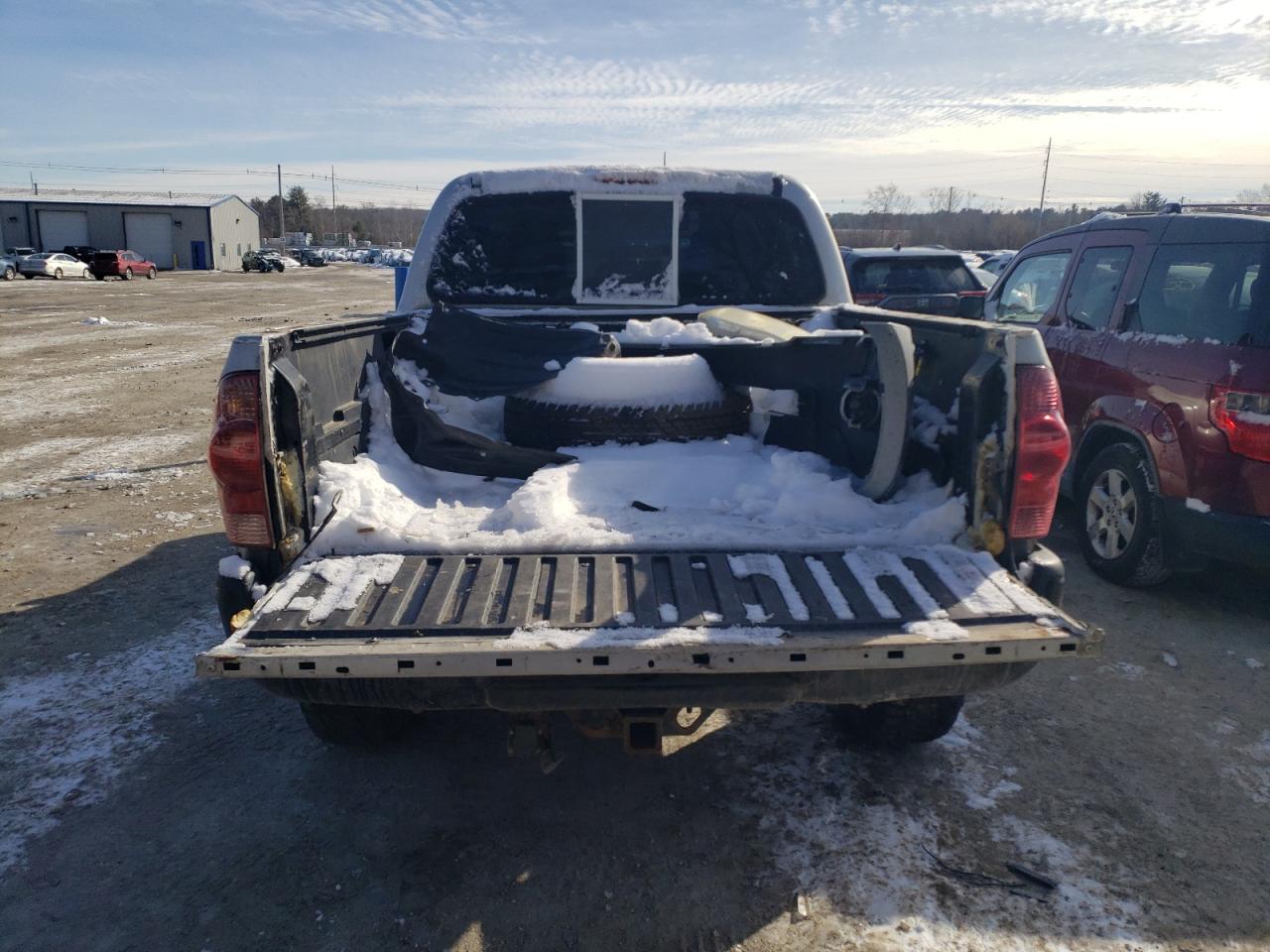 2005 Toyota Tacoma VIN 5TELU42N05Z100446 Copart auction photo, front end / minor dent/scratches damage thumbnail 6