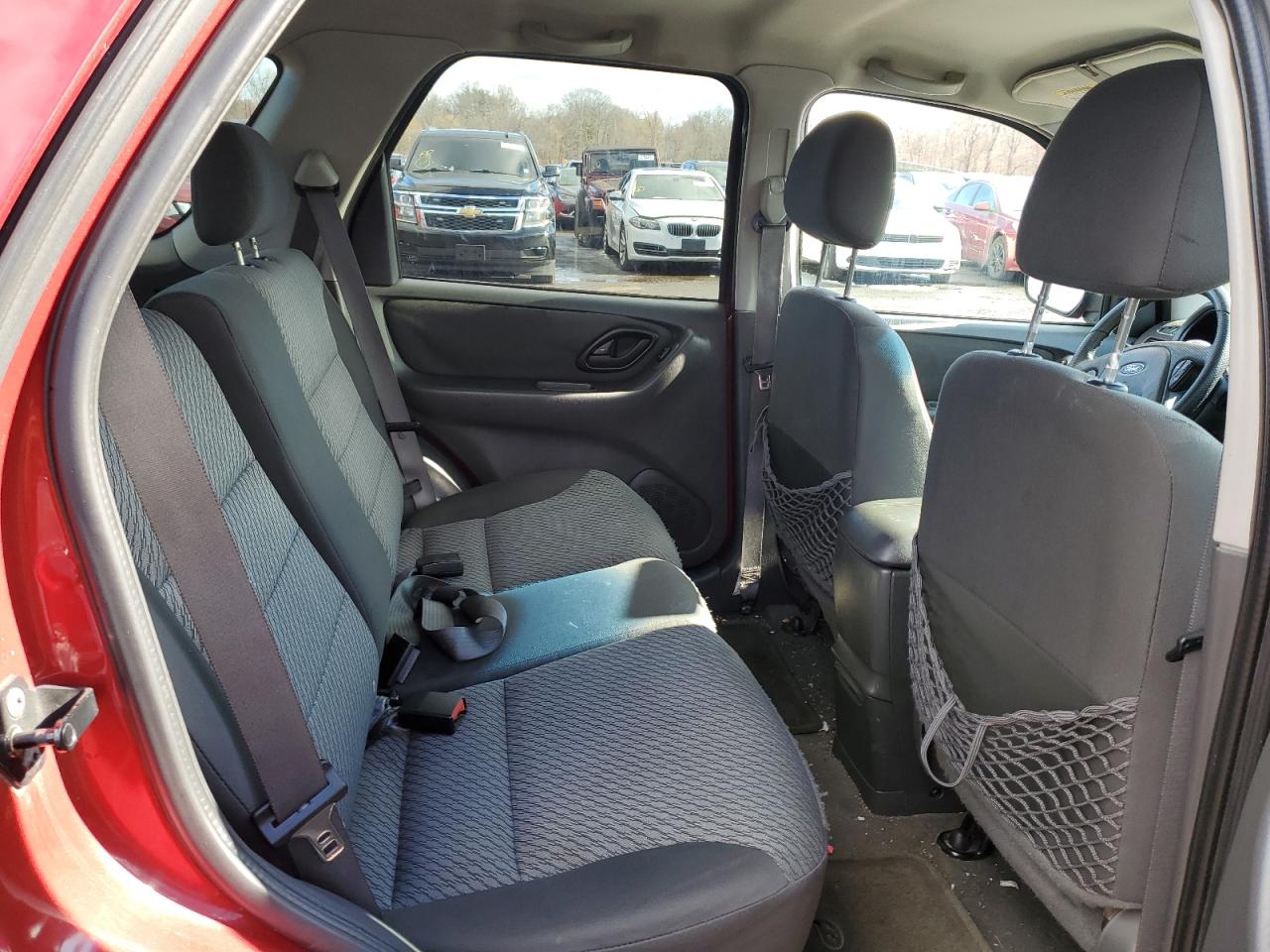 2004 Ford Escape VIN 1FMYU93194DA15879 Copart auction photo, rear end damage thumbnail 11