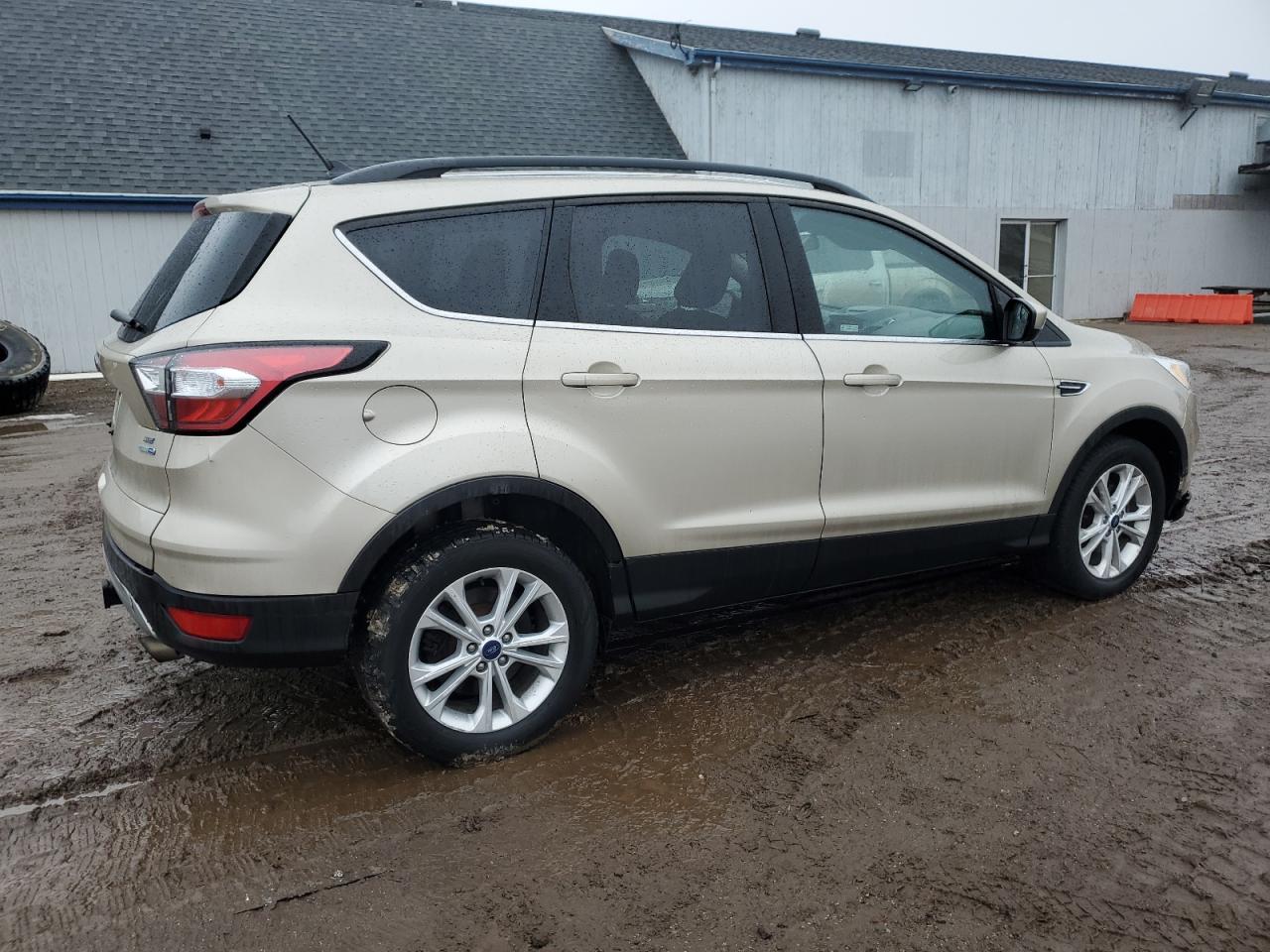 2018 Ford Escape VIN 1FMCU9GD1JUA83670 Copart auction photo, front end / minor dent/scratches damage thumbnail 3