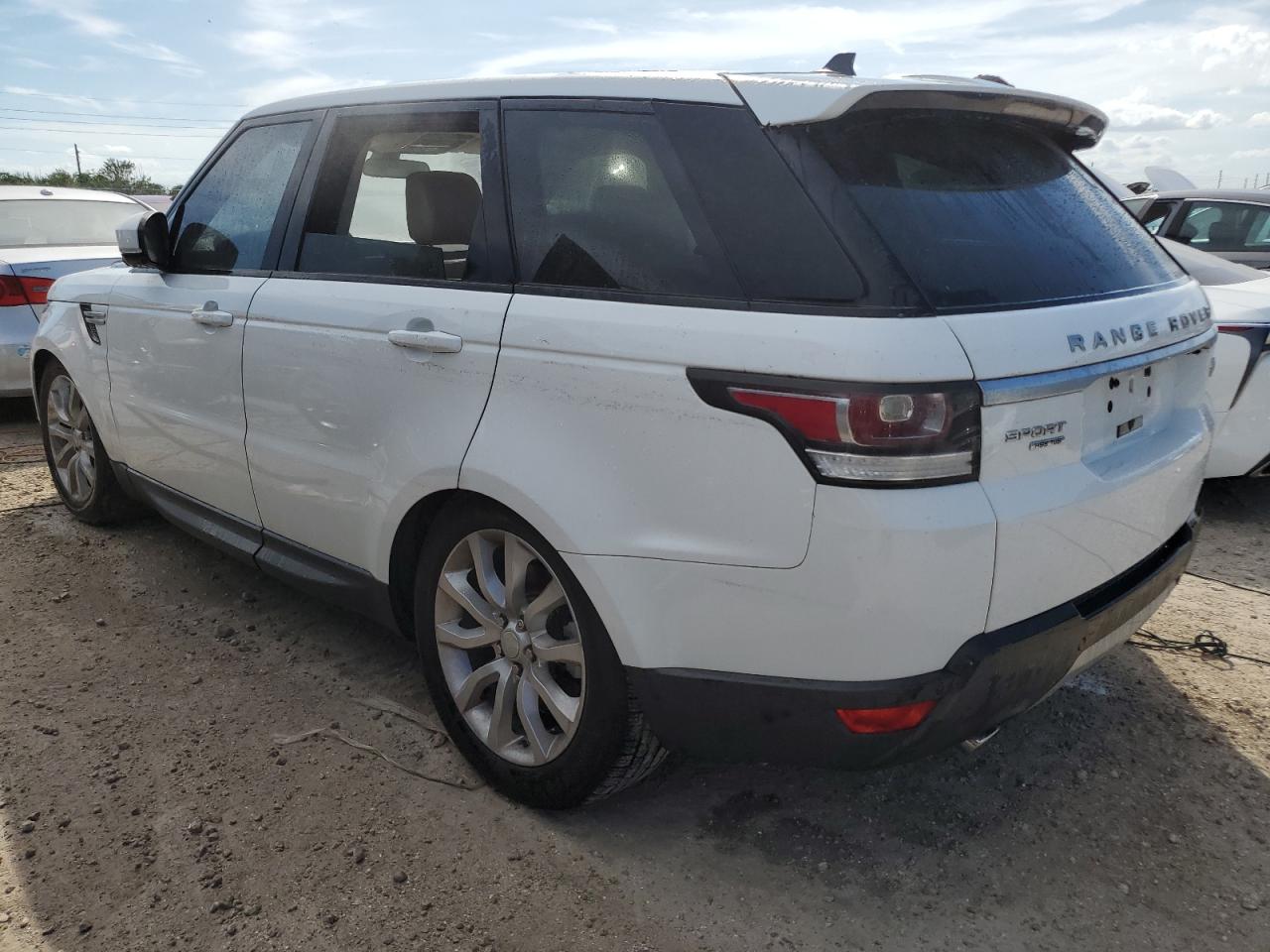 2016 Land Rover Range Rover VIN SALWR2KF5GA654082 Copart auction photo, water/flood damage thumbnail 2