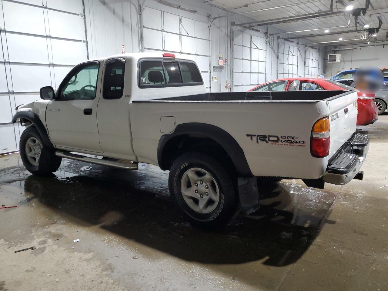 2004 Toyota Tacoma VIN 5TEWN72N74Z420602 Copart auction photo, front end / minor dent/scratches damage thumbnail 2