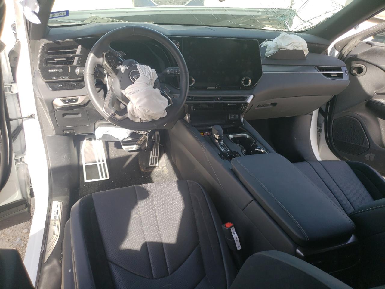2024 Lexus RX VIN 2T2BCMEAXRC010798 Copart auction photo, front end / side damage thumbnail 8