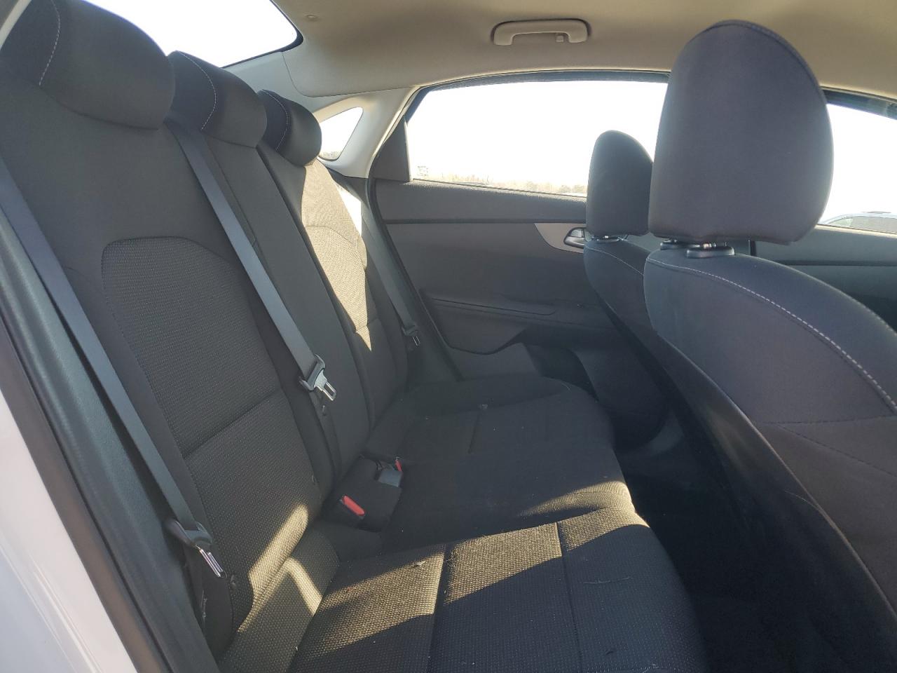 2021 KIA Forte VIN 3KPF24AD1ME299895 Copart auction photo, front end / minor dent/scratches damage thumbnail 11