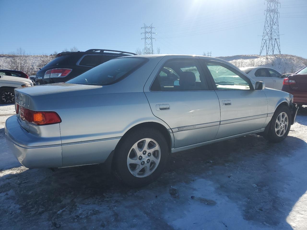 2000 Toyota Camry VIN JT2BF22K1Y0267105 Copart auction photo, front end / side damage thumbnail 3