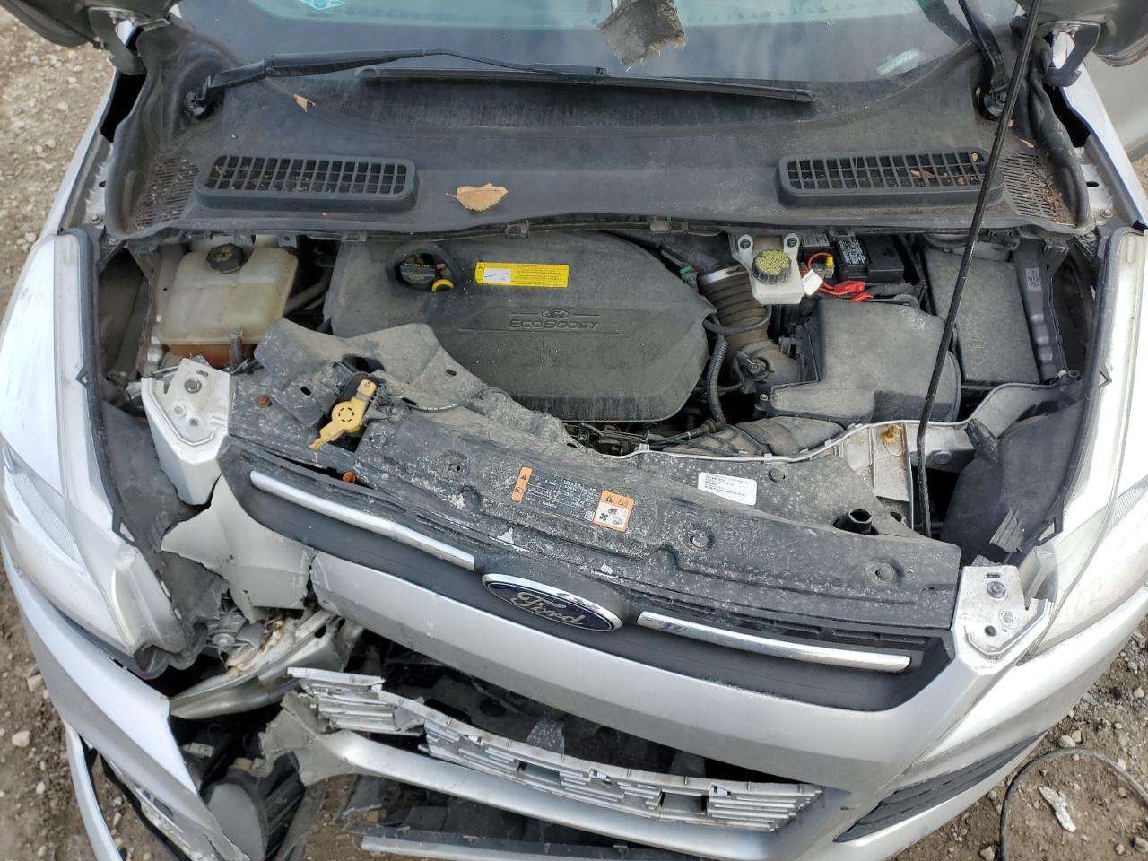 2016 Ford Escape VIN 1FMCU0GXXGUB56324 Copart auction photo, front end damage thumbnail 14